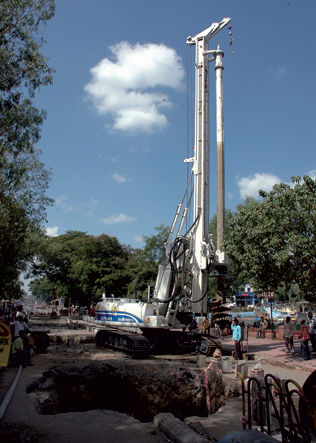 Dieselbetriebenes Bohrgerät - SR-40 - SOILMEC S.P.A. - drehbar / Imloch / für Baustellen