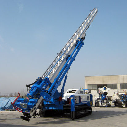 Dieselbetriebenes Bohrgerät - SM-28  - SOILMEC S.P.A. - drehbar / Imlochhammer / für Baustellen