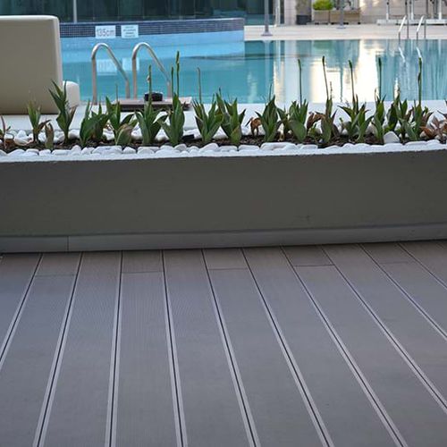 Verbundwerkstoff-Terrassendiele - DL - Mekmar - Holzoptik / gerillt / für Gewerbegebrauch