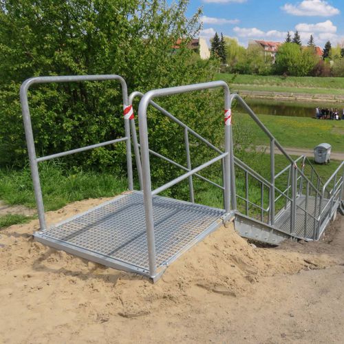 Edelstahlgeländer - INDUSTRIAL  - TLC Sp. z o.o. - galvanisiertem Stahl / mit Stangen / für Außenbereich
