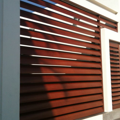 Aluminium-Sonnenschutzlamelle - ATENEA - Persax - für Fassaden / horizontal / schwenkbar