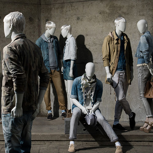 Frau-Schaufensterpuppe - CASUAL - HANS BOODT MANNEQUINS - abstrakt / Harz / sitzend