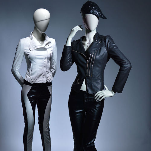 Frau-Schaufensterpuppe - EDITH - A2 MANNEQUIN - stylisiert / sitzend
