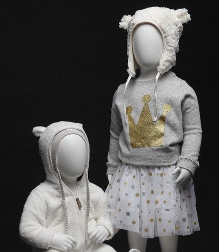 Kind Schaufensterpuppe - BABIES - CNL mannequins - abstrakt / sitzend