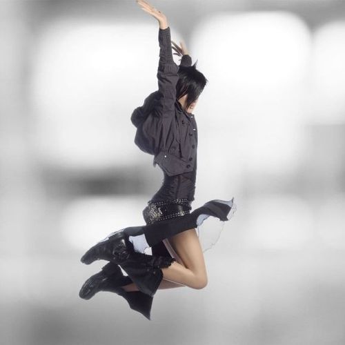 Frau-Schaufensterpuppe - 31 JUMP - WINDOW FRANCE - realistisch / elastisch / weiß