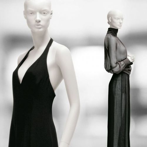 Frau-Schaufensterpuppe - 51 VOGUE - WINDOW FRANCE - realistisch / sitzend / High-End