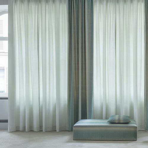Vorhangstoff - JAIME - FR-One - einfarbig / FR-Polyester / Satin