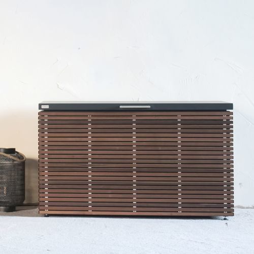 Moderne Truhe - BOX  - CUBIC OUTDOOR LIVING - für Garten / Holz / mit Kissen