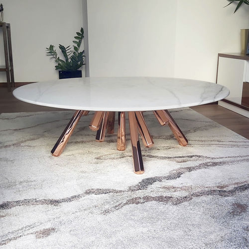 Moderner Couchtisch - Amber - BITANGRA - Messing / Marmor / Gestell aus Kupfer