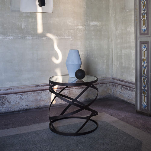 Moderner Beistelltisch - Ariel  - TOM FAULKNER - Glas / Marmor / Gestell aus Stahl