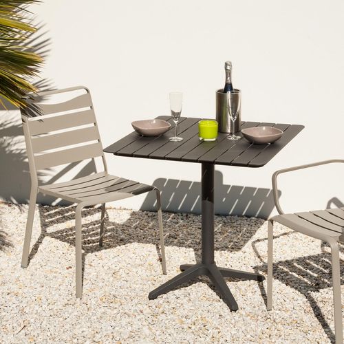 Moderner Bistrotisch - SPRING - Ezeis - Aluminium / Gestell aus Aluminium / quadratisch
