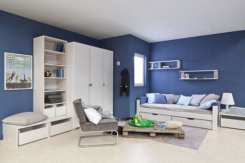 Weißes Kinderzimmer - DEBE.DELUXE : TEENAGERS' ROOM 02 - DE BREUYN - blau / für Jungen