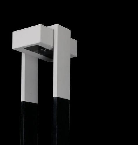 Leuchtpoller für Privatgebrauch - HULLA ZENO - Ghisamestieri - für öffentliche Bereiche / modern / Glas