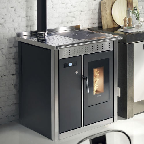 Wasserführender Kaminofen / Kochplatte - SMART 80 - Klover - Pellet / 20 kW...50 kW / freistehend