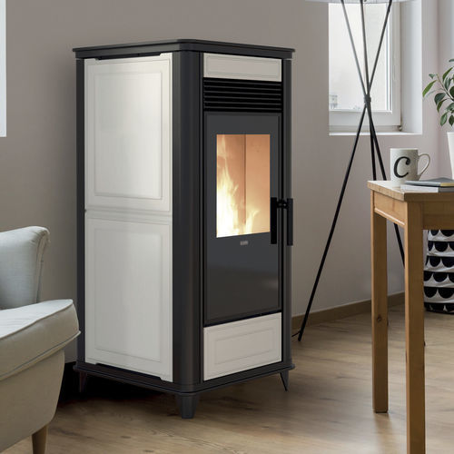 Wasserführender Kaminofen / Pellet - THERMOCLASS - Klover - 10 kW...20 kW / freistehend / modern