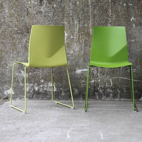 Stoff-Hörsaalstuhl - FOUR®CAST2 LINE - Ocee Design - Polster / ergonomisch / stapelbar