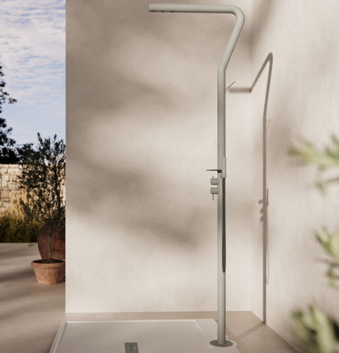 Duschsäule für Außenbereich - Grecale - Disenia - Stahl / auf Fuß / modern