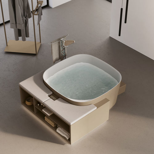 Quadratische Badewanne - FONTE - Disenia - freistehend / für Wohnungen / zur beruflichen Nutzung