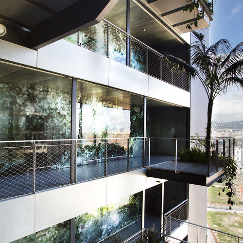 Bedruckte Fassadenverkleidung - HOTEL RENAISSANCE BARCELONA FIRA - Umetal - Metall