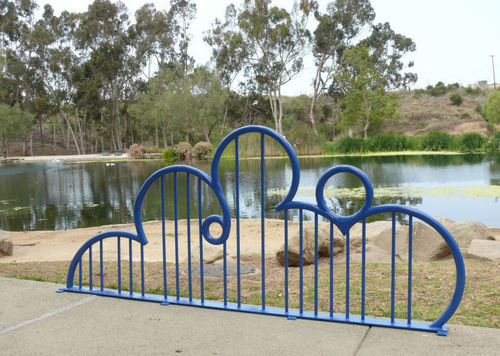 Bodenstehender Fahrradständer - CLOUD - CANTERBURY DESIGNS - für öffentliche Bereiche / Stahl / Aluminium