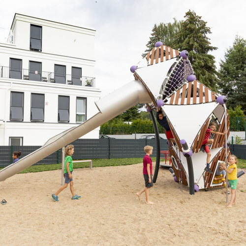 Spielplatzgerät für öffentliche Einrichtungen - TRIITOPIA.04 - Berliner Seilfabrik GmbH & Co. - für öffentliche Anlagen / Holz / Metall