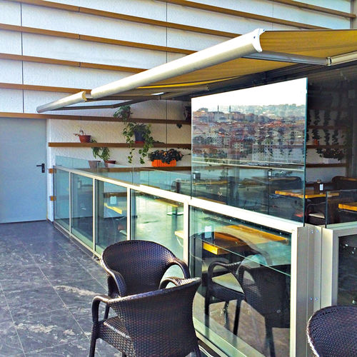 Glas-Windschutzwand - SINGLE MOTION  - BYART GROUP - für Gewerbegebrauch