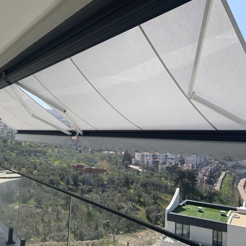 Fallarmmarkise - OASIS - BYART GROUP - motorisiert / für Gewerbegebrauch / für Terrasse