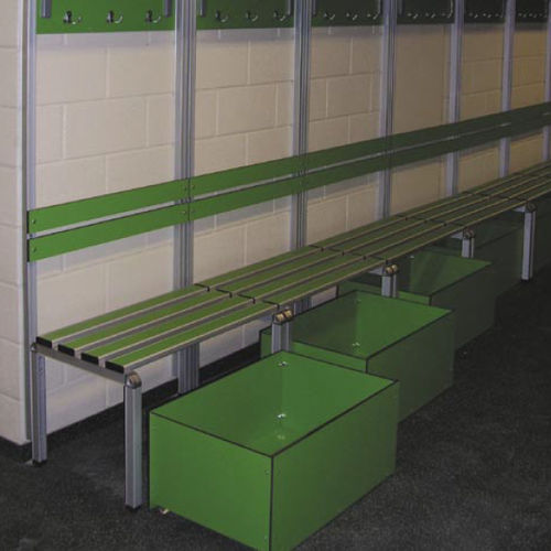Moderne Bank für Umkleideraum - B50X HOCKEY SERIES - Frajt s.r.o. - Aluminium / HPL / Laminat