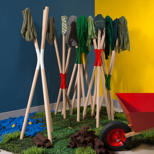 Bodenstehender Garderobenständer - TRIPOD 2.0 - Officinanove - modern / Eisen / Esche