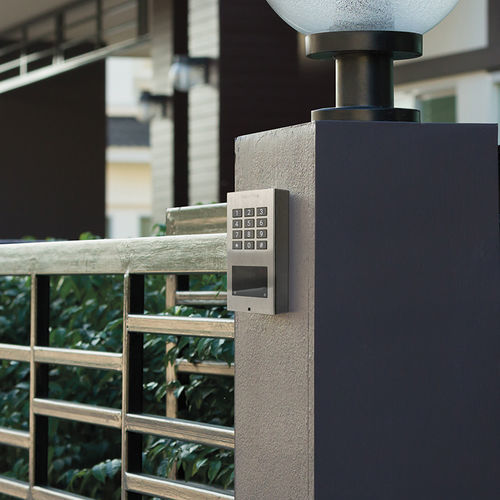 Zentrales Zugangskontrollsystem / Zugangsfilterungen - A1121  - DoorBird - IP / mit RFID-Leser / Aufputz