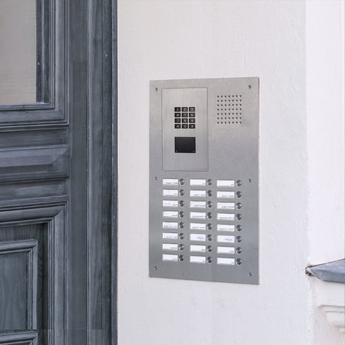 Zentrales Zugangskontrollsystem / Zugangsfilterungen - RETROFIT  - DoorBird - IP / mit RFID-Leser / Aufputz