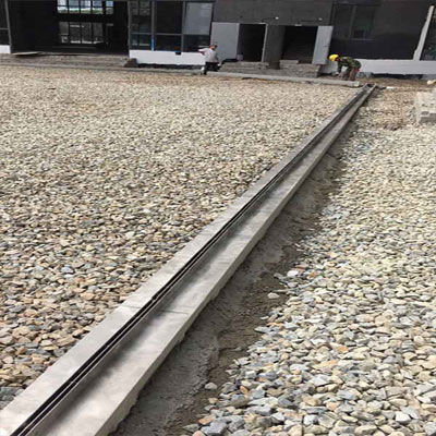 Schlitz-Abflussrinne - YT150-U20180 - Fujian Yete Industry Co.,Ltd. - Polymerbeton / galvanisiertem Stahlgitter / Edelstahlgitter