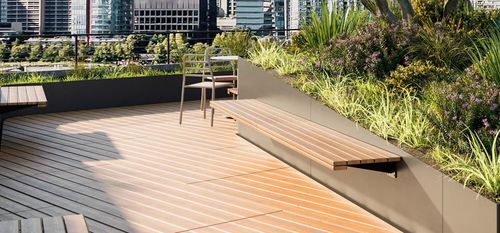 Moderne Bank - WALLY - Tournesol SITEWORKS - Holz / Stahl / Beton