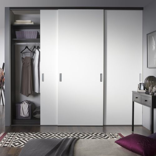 Moderner Kleiderschrank - MATCH - Noteborn BV - lackiertes Holz / mit Schiebetür
