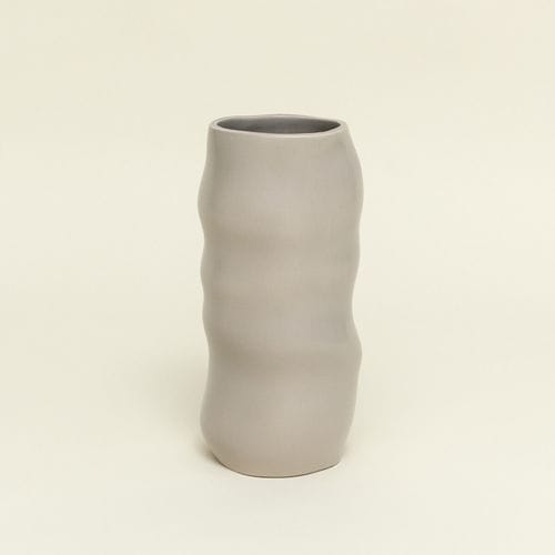Moderne Vase - Blob  - Studio H&K B.V. - Feinsteinzeug / Tisch / beige
