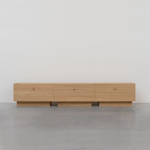 Modernes Fernsehmöbel - Studio H&K B.V. - lowboard / mit integriertem Stauraum / mit 3 Türen