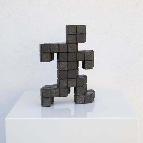 Steinskulptur - PIXEL 3D "HOMINID IN MOTION" - San Polo Art Gallery | Contemporary Art & Design i - für Außenbereich / für Gewerbegebrauch