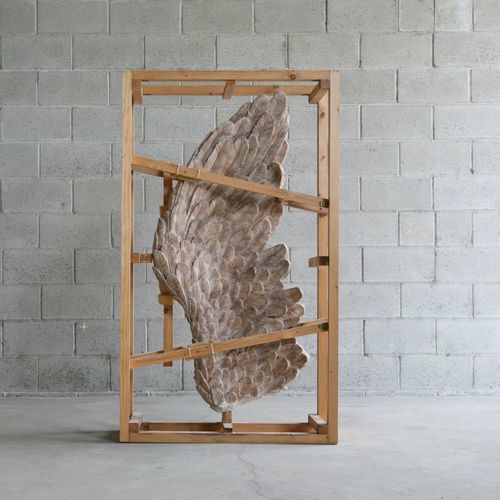 Holzskulptur - Cage n° 1 - Ala Nike di Samotracia, 2017 - San Polo Art Gallery | Contemporary Art & Design i - aus Jesmonite / handgefertigt / Made in Italy