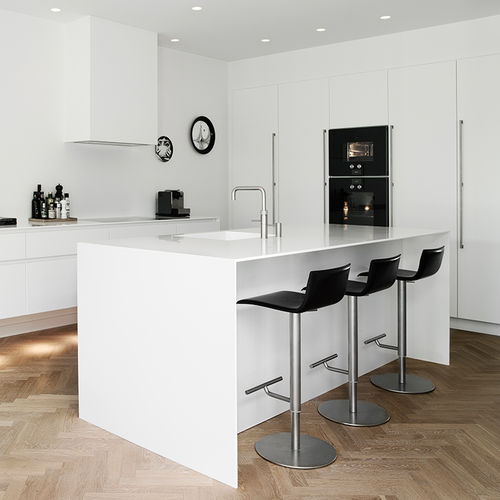 Moderne Küche - FORM 6  - MULTIFORM - Holzfurnier / NTM Fenix® / Kochinsel