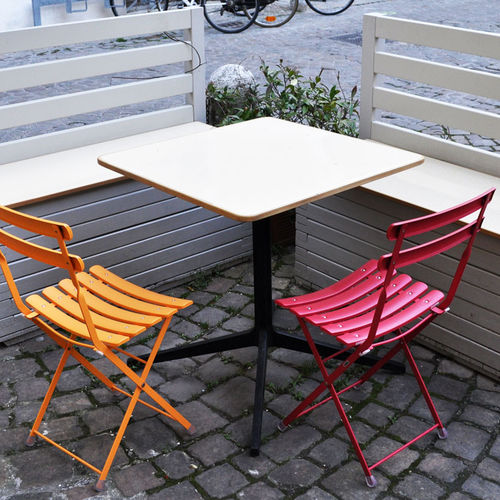 Moderner Tisch - CAFE DE PARIS - Monolite Ipergres - Keramik / Gestell aus Metall / quadratisch