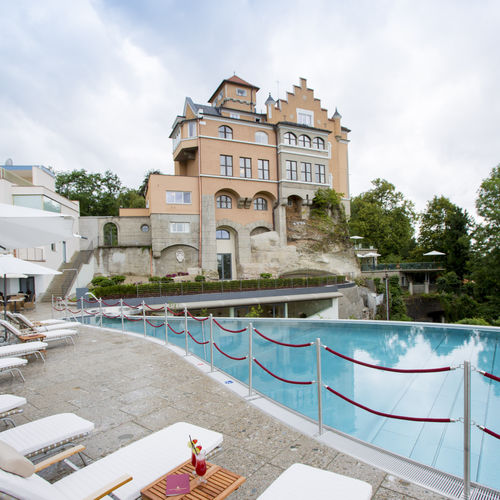 Überlaufschwimmbecken - HOTEL SCHLOSS MÖNCHSTEIN - BERNDORF METALL- UND BÄDERBAU GMBH - für Außenbereich / für den Innenraum / für Gewerbegebrauch