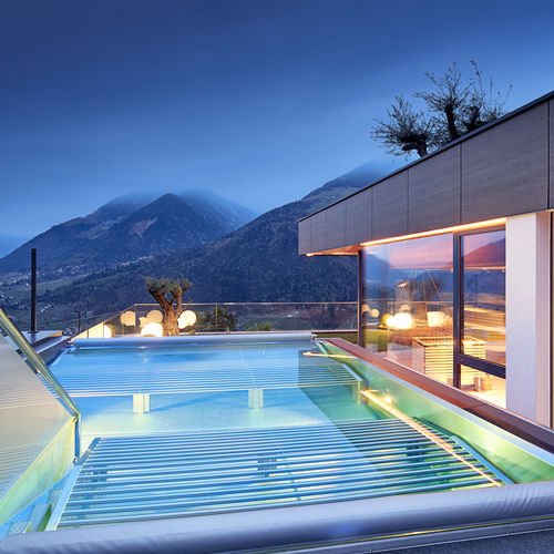 Überlauf-Whirlpool - HOTEL SONNENPARADIES - BERNDORF METALL- UND BÄDERBAU GMBH - Einbau / rechteckig / Viersitzer