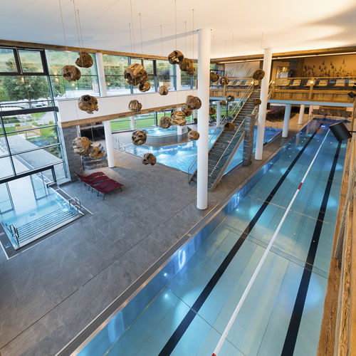 Überlaufschwimmbecken - SPORTCAMP WOFERLGUT - BERNDORF METALL- UND BÄDERBAU GMBH - maßgefertigt / Schwimmbahn / Hallen