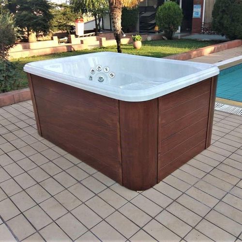 Holzbadewanne - MARA - hydrobs - Acryl / Viersitzer / 3 Plätze