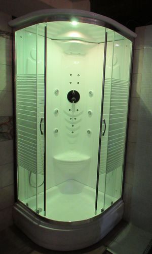Hydromassagekabine für Eckeinbau - ECO - hydrobs - beleuchtet / Glas / Chrom