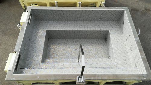 Einbau-Whirlpool - ADMIRAL - Tilestone Pools one piece tiled pools - quadratisch / für mehrere Personen / für Außenbereich