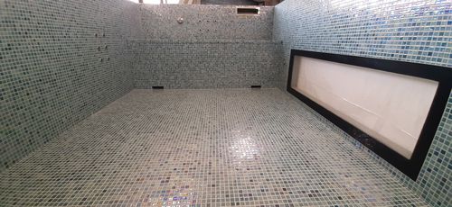 Einbau-Whirlpool - Tilestone Pools one piece tiled pools - andere Formen / für mehrere Personen / Verbundwerkstoff