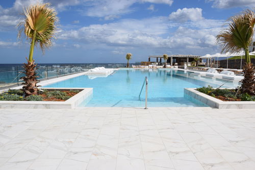 Platten-Schwimmbecken - CUSTOM BUILT - Tilestone Pools one piece tiled pools - Überlauf / für Außenbereich / für Gewerbegebrauch