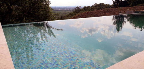 Platten-Schwimmbecken - 9x3 - Tilestone Pools one piece tiled pools - einteilig / Überlauf / für Außenbereich