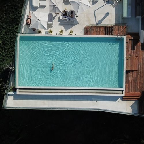 Selbsttragendes Schwimmbecken - 15x8 - Tilestone Pools one piece tiled pools - Platten / für Außenbereich / für Hotels